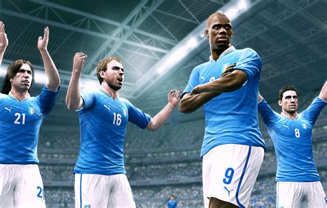 Pro Evolution Soccer 2014: A Timeless Football Simulation for Tacticians and Tricksters!